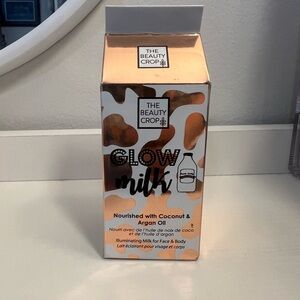 The Beauty Crop Radiant Glow Liquid highlighter in Blind Date